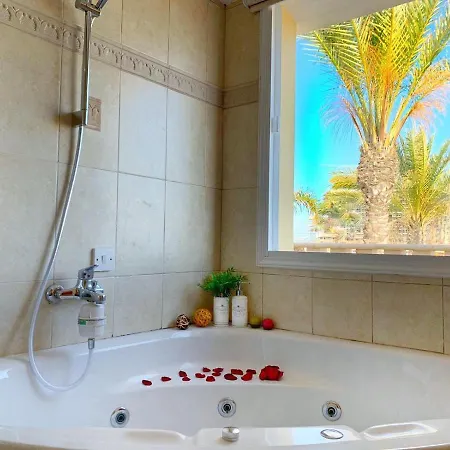 Beach Sea View, Xxl Pool, 4 Bedroom * Ayia Napa